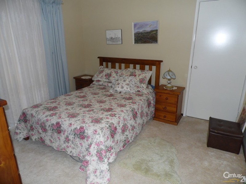 23 Winthrop Avenue, College Grove WA 6230