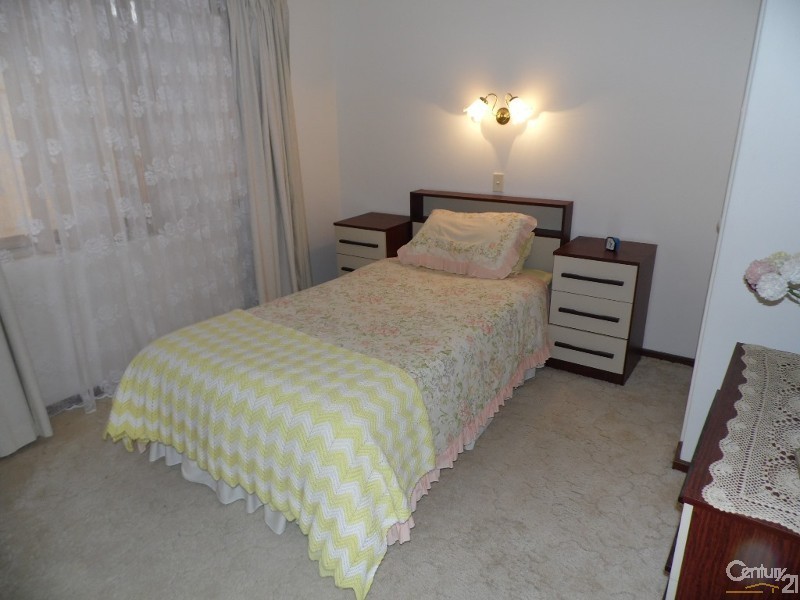 23 Winthrop Avenue, College Grove WA 6230