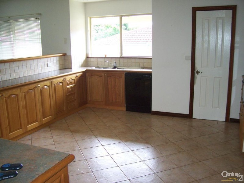 12 Christchurch Place, College Grove WA 6230