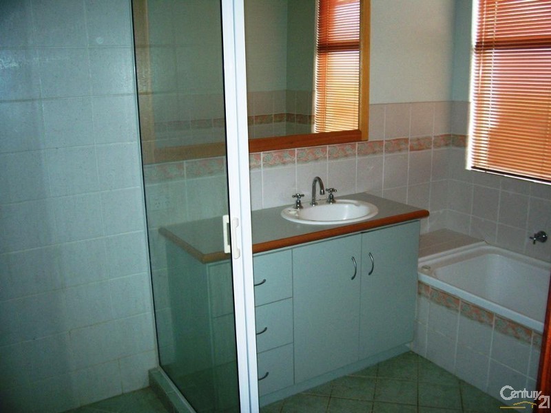 12 Christchurch Place, College Grove WA 6230