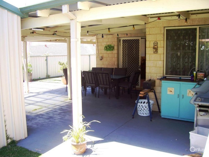 12 Christchurch Place, College Grove WA 6230