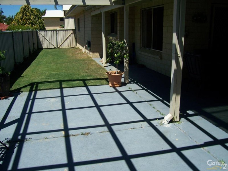 12 Christchurch Place, College Grove WA 6230