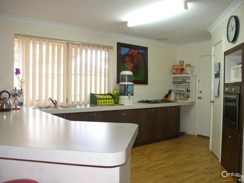 17 Maidmarian Street, Dalyellup WA 6230