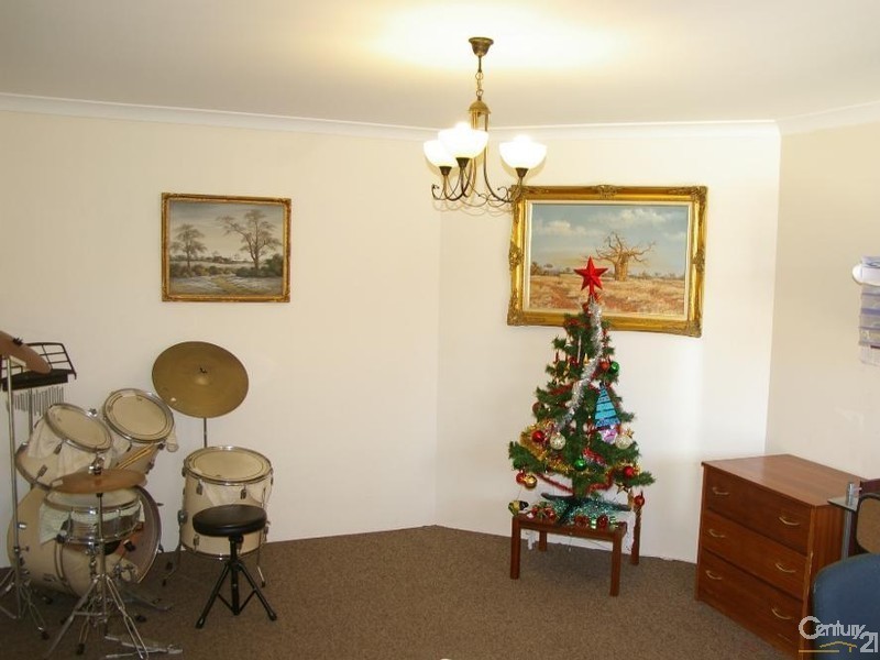 17 Maidmarian Street, Dalyellup WA 6230