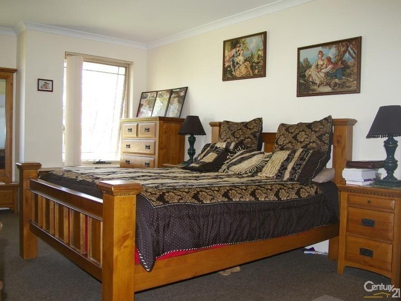 17 Maidmarian Street, Dalyellup WA 6230