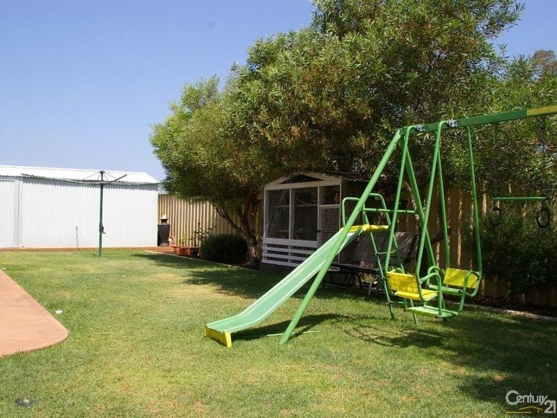 17 Maidmarian Street, Dalyellup WA 6230