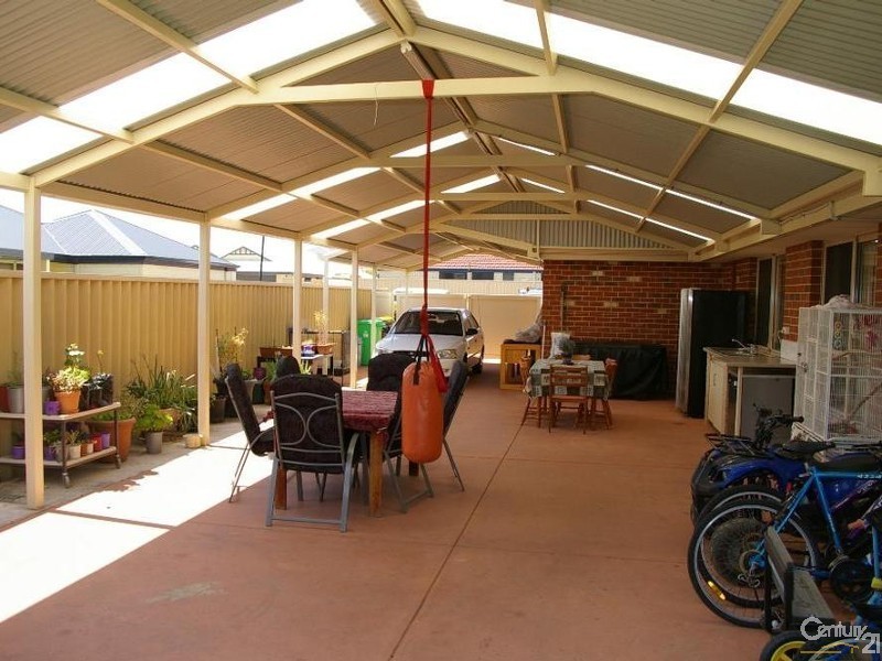 17 Maidmarian Street, Dalyellup WA 6230