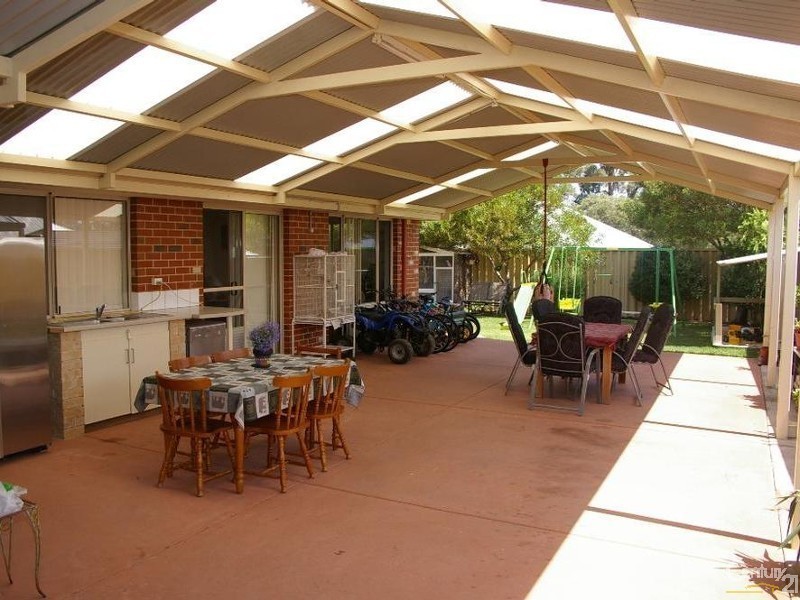 17 Maidmarian Street, Dalyellup WA 6230