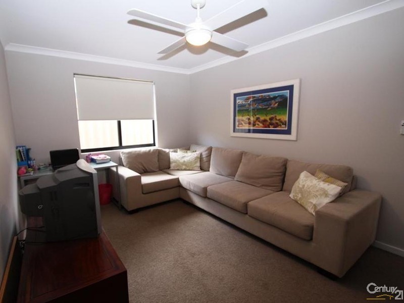 3 Naroona Drive, Dalyellup WA 6230