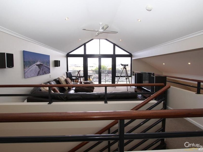 3 Naroona Drive, Dalyellup WA 6230