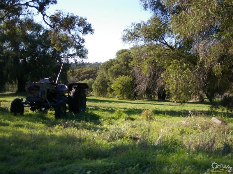1297 Bussell Highway, Stratham WA 6237
