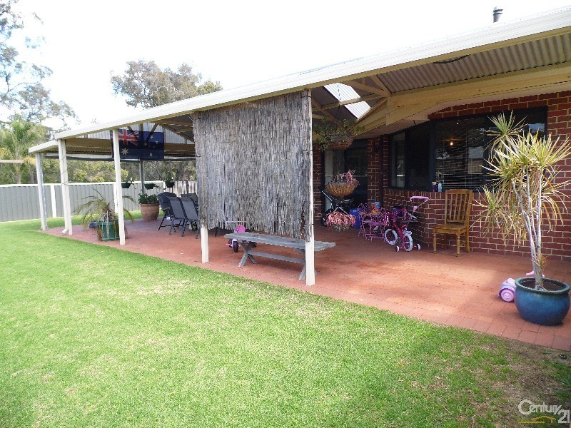 10 Digger Place, Boyanup WA 6237