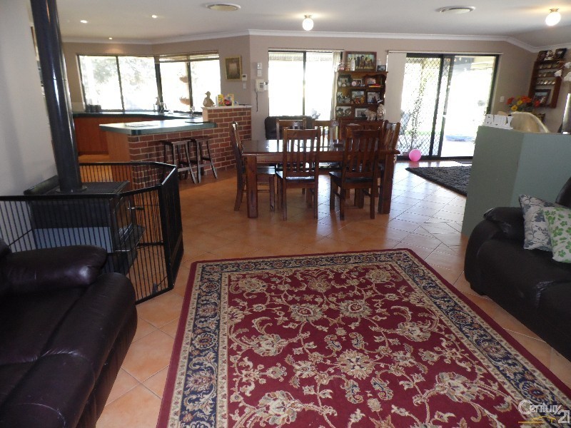 10 Digger Place, Boyanup WA 6237