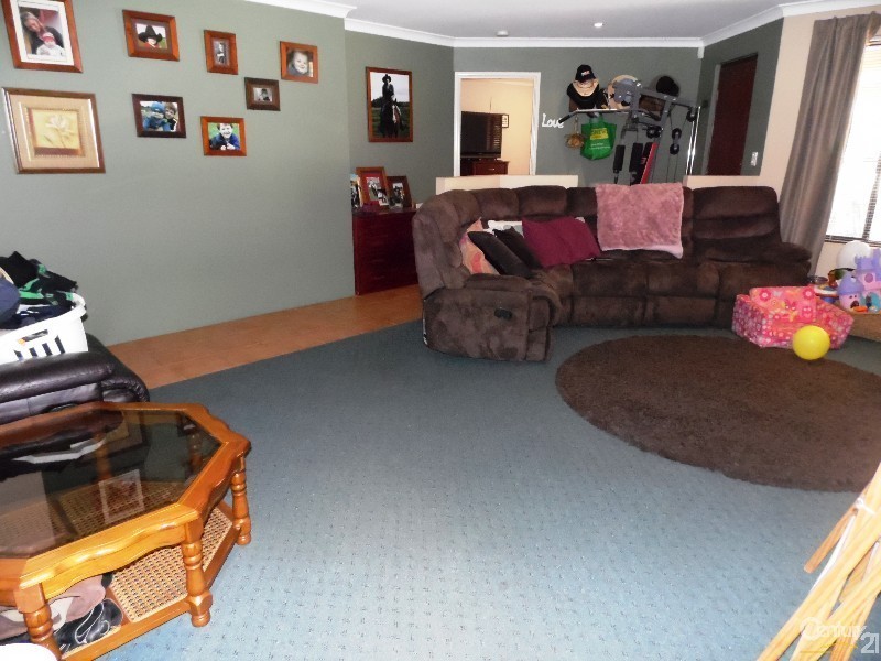 10 Digger Place, Boyanup WA 6237