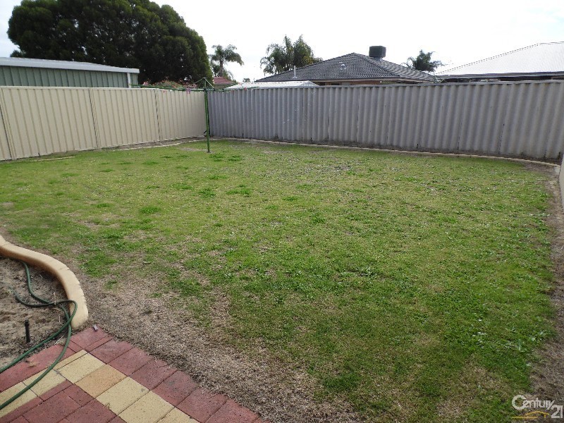 12 Cowin Gardens, Eaton WA 6232