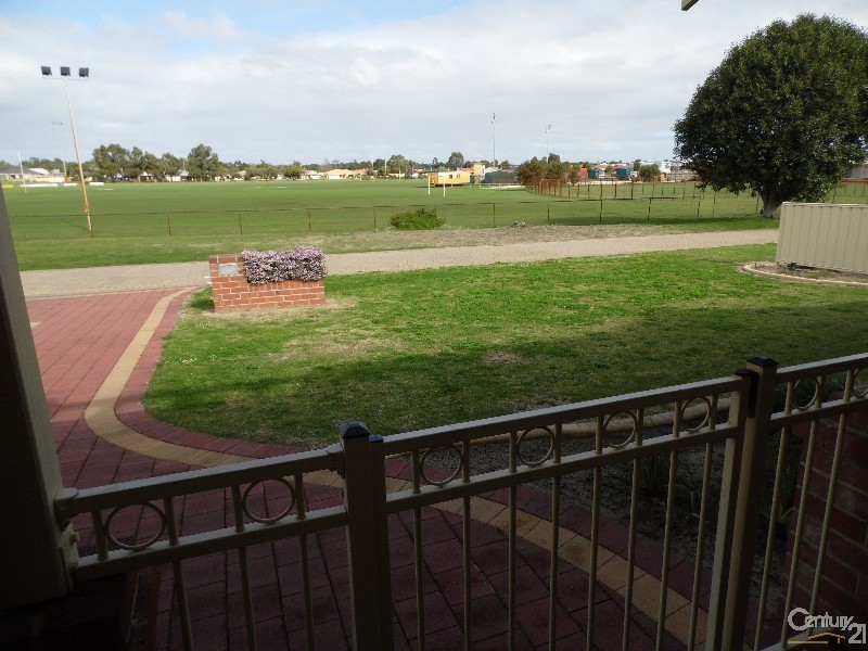 12 Cowin Gardens, Eaton WA 6232