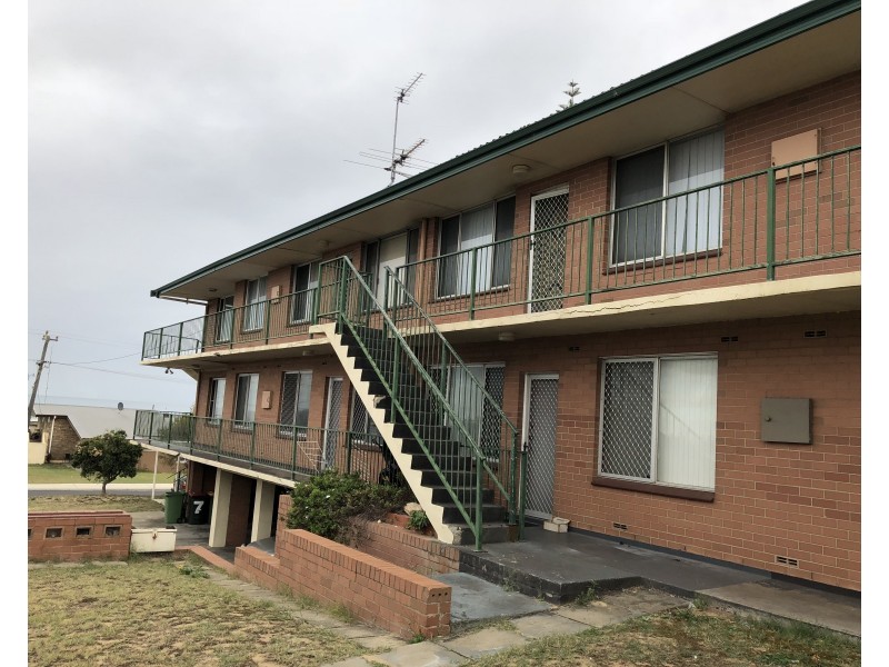 2/21 Greensell Street, Bunbury WA 6230