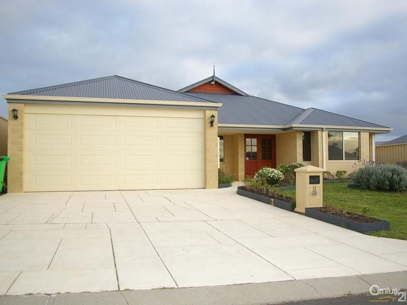 11 Tonkin Fariway, Dalyellup WA 6230