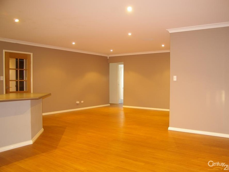11 Tonkin Fariway, Dalyellup WA 6230