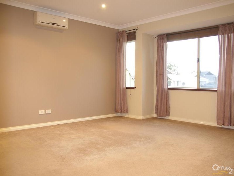 11 Tonkin Fariway, Dalyellup WA 6230