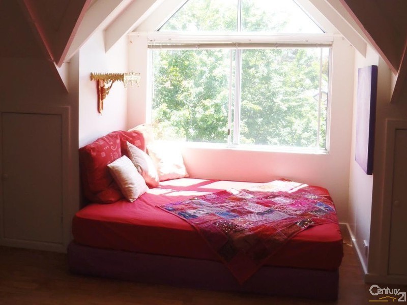 3 Hertford Elbow, College Grove WA 6230