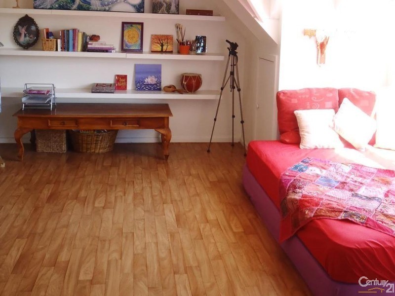 3 Hertford Elbow, College Grove WA 6230