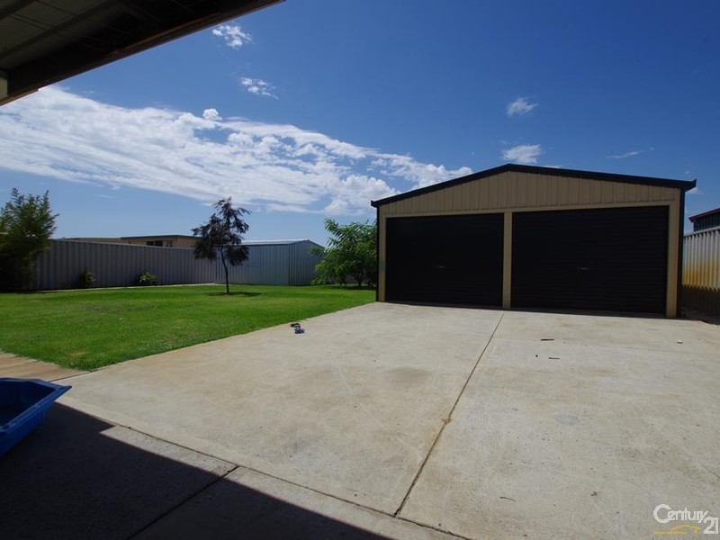 25 Brand Avenue, Usher WA 6230