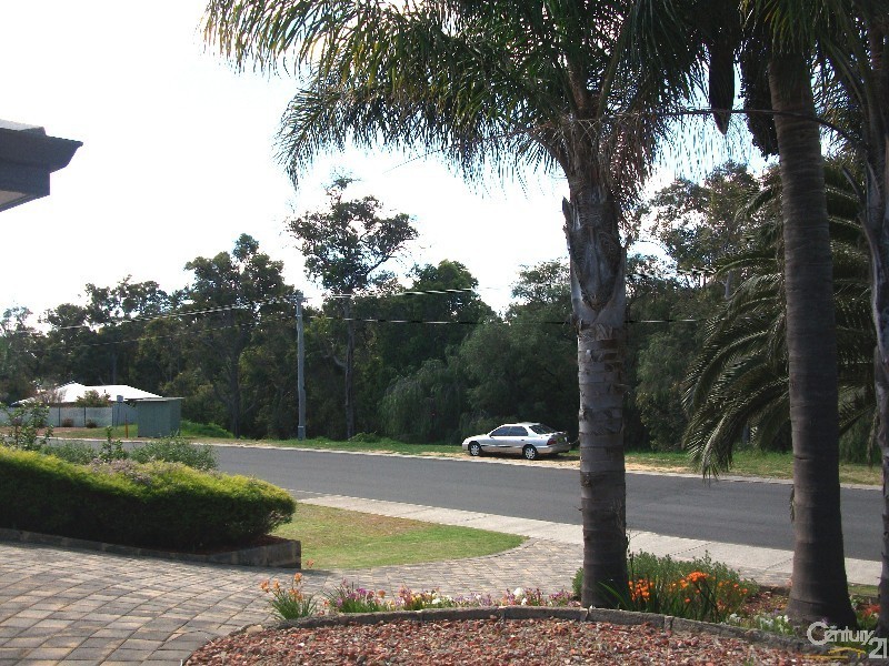 95 Lucy Victoria Avenue, Australind WA 6233