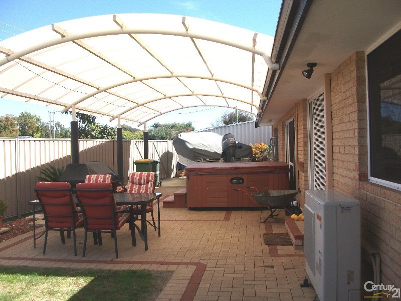 95 Lucy Victoria Avenue, Australind WA 6233