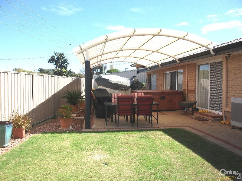 95 Lucy Victoria Avenue, Australind WA 6233