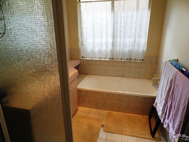 5 Hanks Way, Australind WA 6233