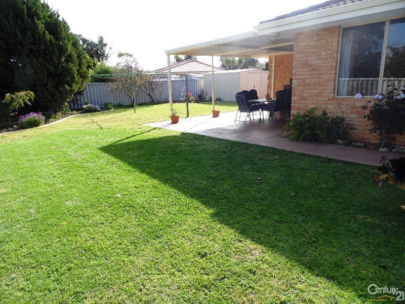 5 Hanks Way, Australind WA 6233