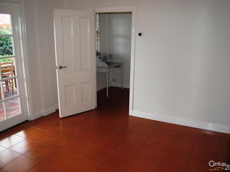 4 Coombes Street, Collie WA 6225