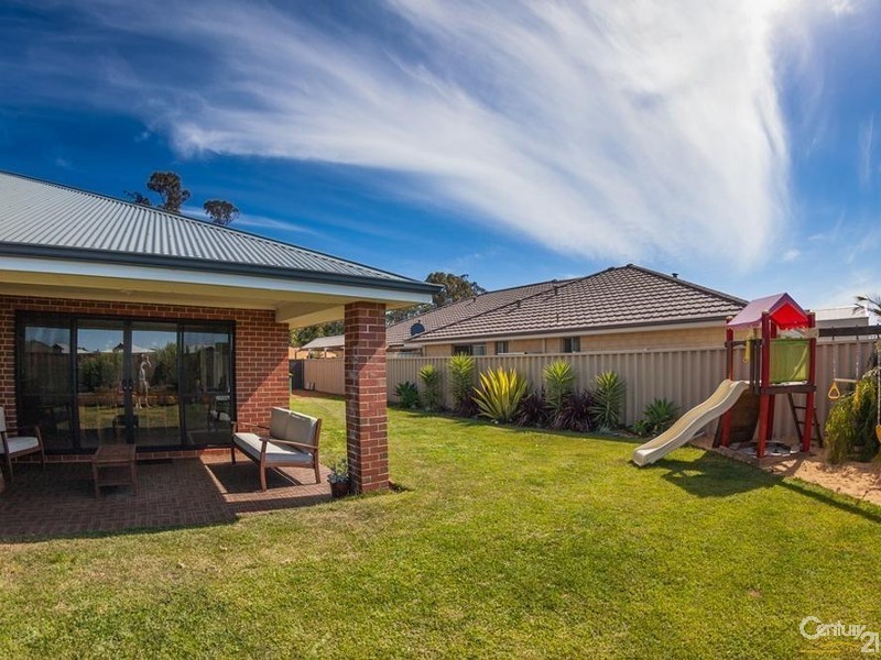 7 Sherwood Drive, Dalyellup WA 6230