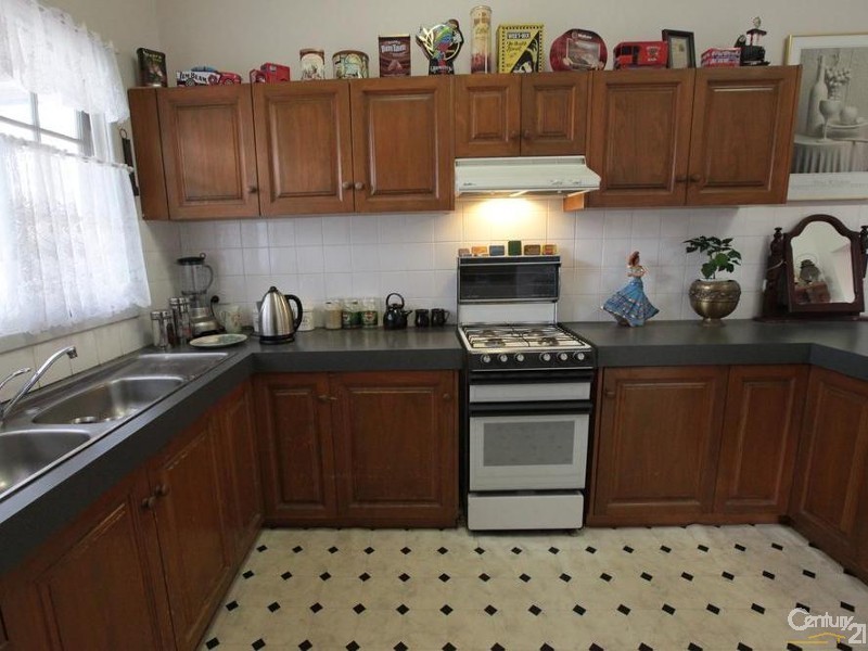 6 Symmons Street, Bunbury WA 6230