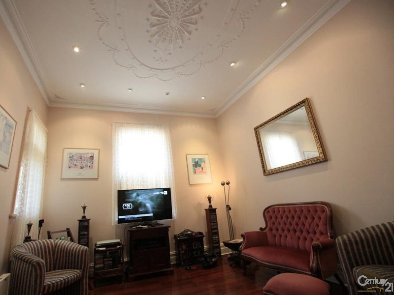 6 Symmons Street, Bunbury WA 6230