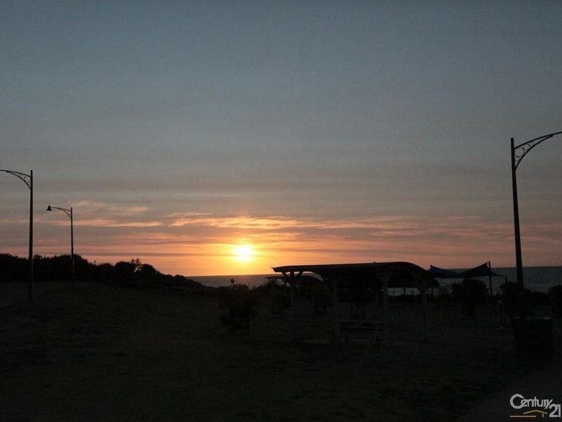 6 Symmons Street, Bunbury WA 6230