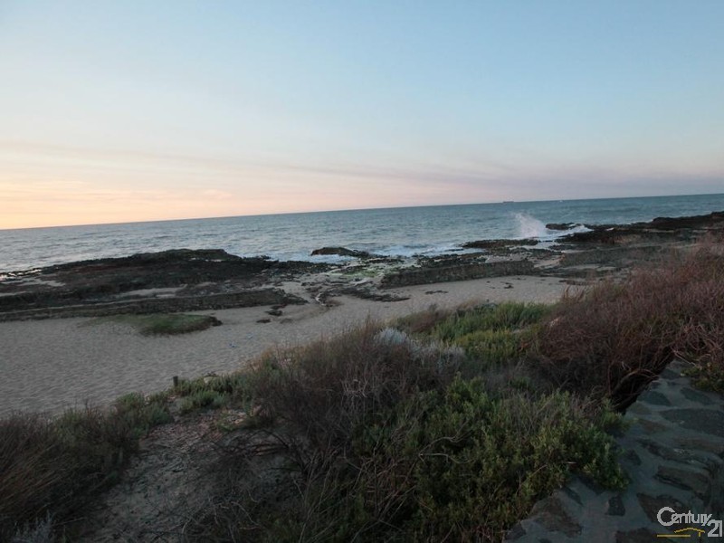 6 Symmons Street, Bunbury WA 6230