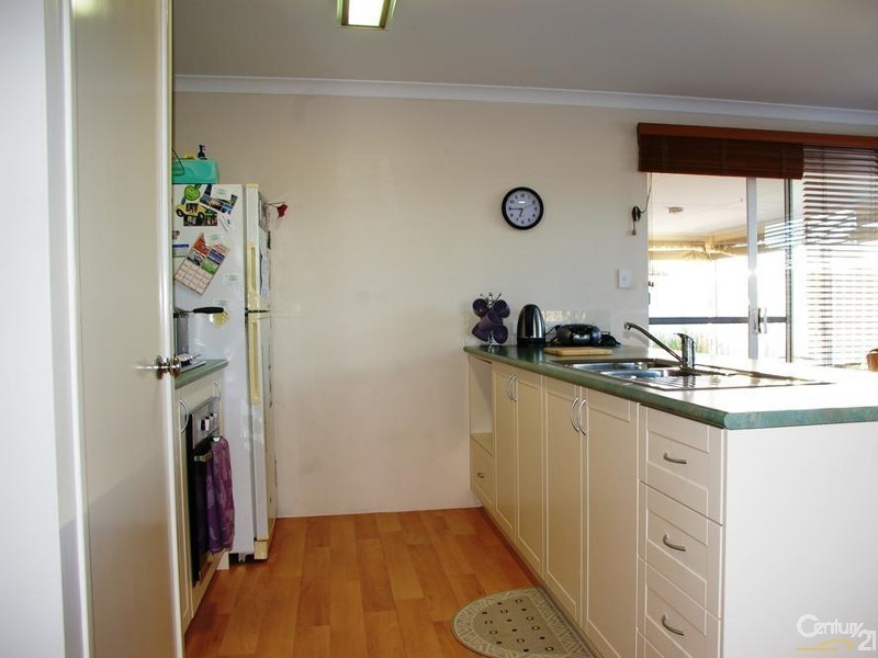 346 Parade Road, Dalyellup WA 6230