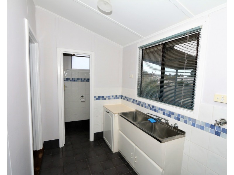 14 Absolon Street, Carey Park WA 6230