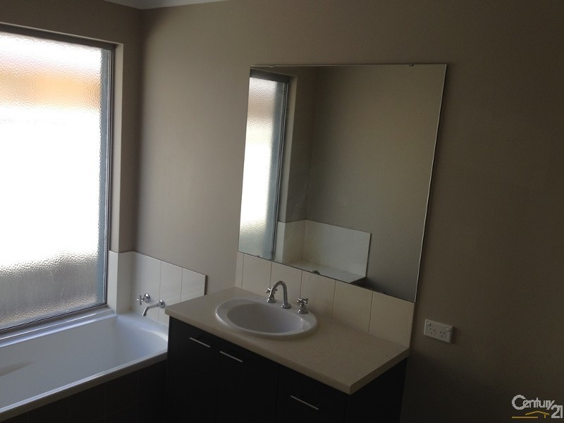 3 Friesian Way, Eaton WA 6232