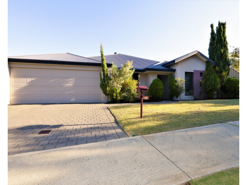 21 McMillan Drive, Dalyellup WA 6230
