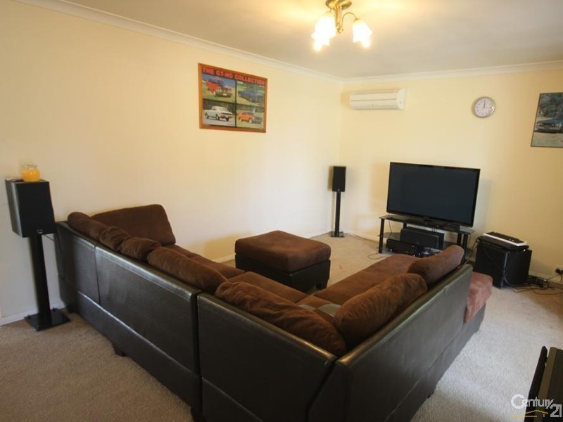 8 Whatman Way, Withers WA 6230