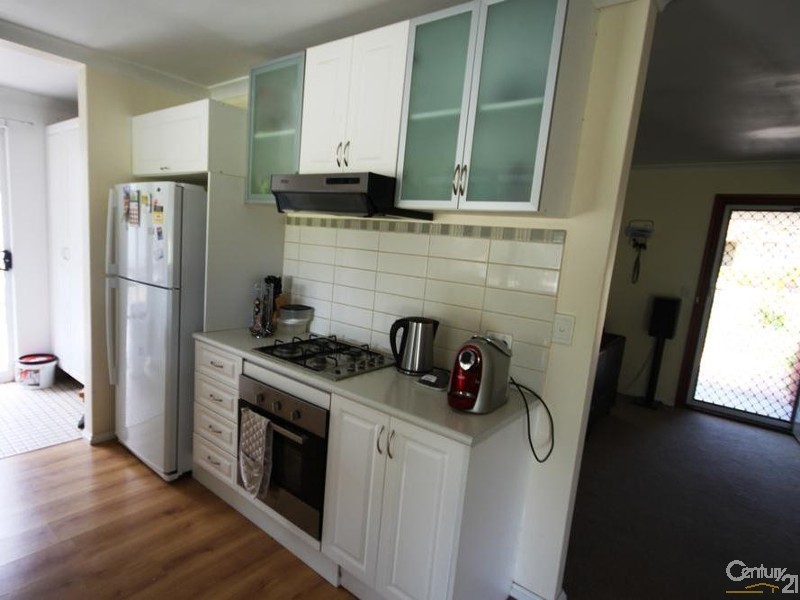 8 Whatman Way, Withers WA 6230