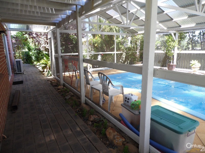 5 Casteau Close, Australind WA 6233