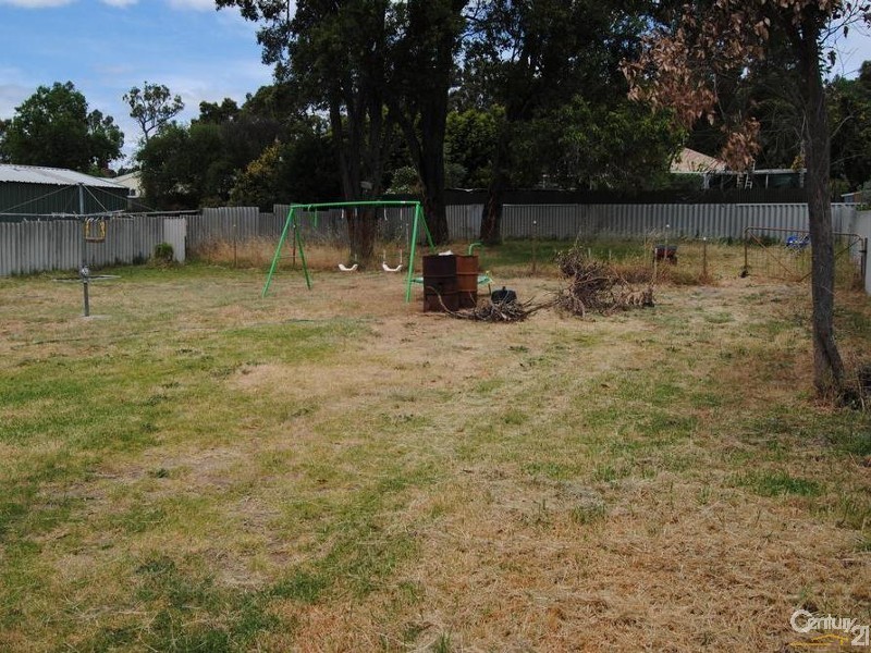 7 Irwin St, Collie WA 6225