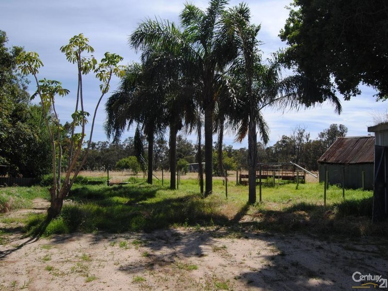 66  West Rd, Capel WA 6271