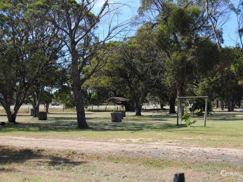 66  West Rd, Capel WA 6271