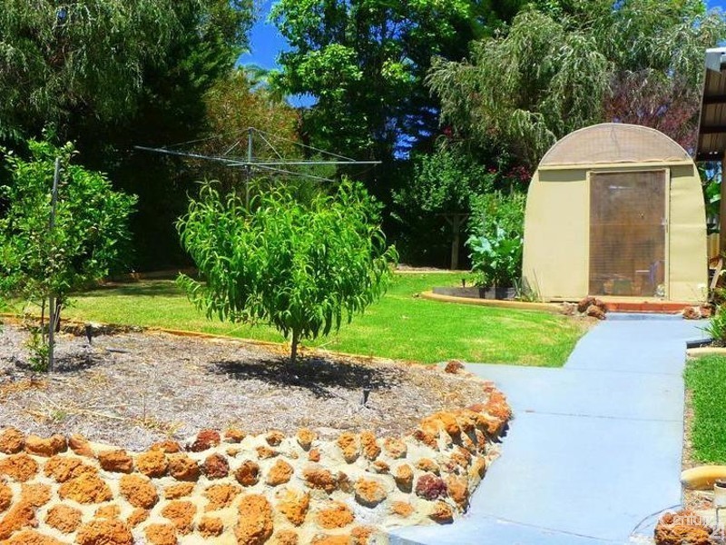 17 Diadem Street, Eaton WA 6232