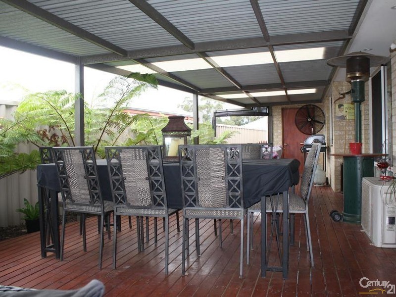 24 Maidmarian Street, Dalyellup WA 6230